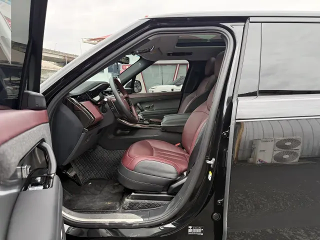 Land Rover Range Rover Sport — Фото автомобиля 6