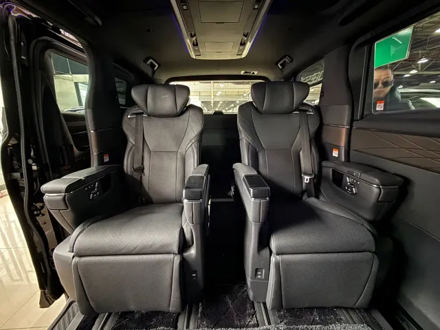 Toyota Alphard — Фото автомобиля 22