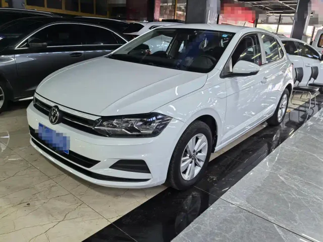 Фотография автомобиля — Volkswagen Polo