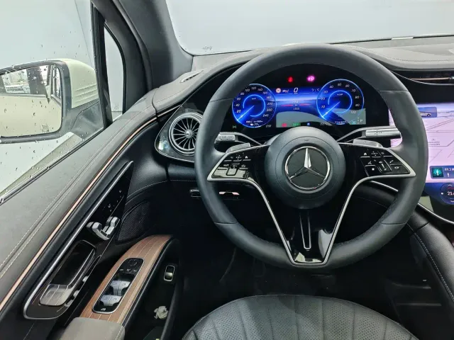Mercedes-Benz EQS SUV — Фото автомобиля 9