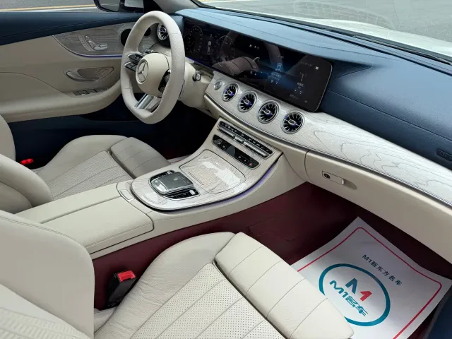Mercedes-Benz E-Class — Фото автомобиля 13
