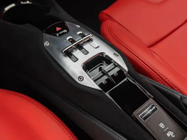 Ferrari SF90 — Фото автомобиля 13