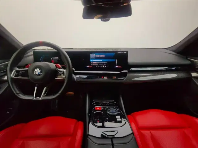 BMW M5 — Фото автомобиля 7