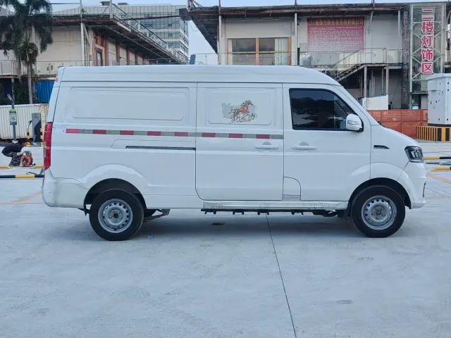 Farizon Yuan Cheng E5 — Фото автомобиля 4