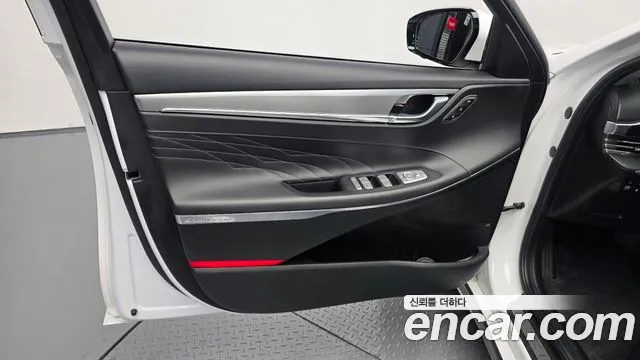 Hyundai Grandeur (New) Hybrid — Фото автомобиля 13