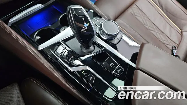 BMW 5 Series G30 — Фото автомобиля 12