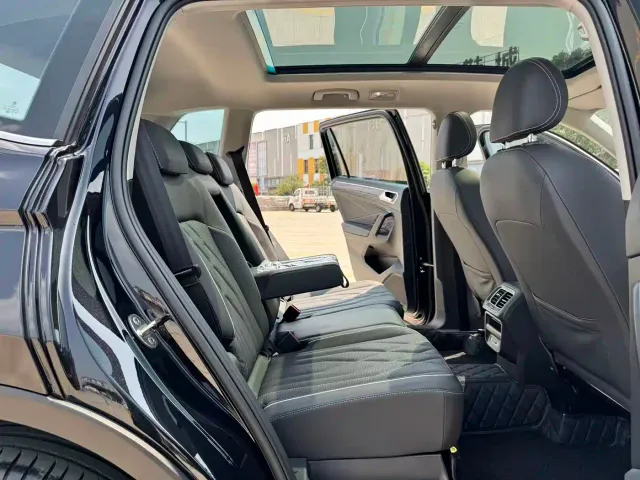Volkswagen Tiguan L — Фото автомобиля 22