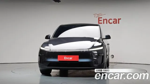 Tesla Model Y — Фото автомобиля 3