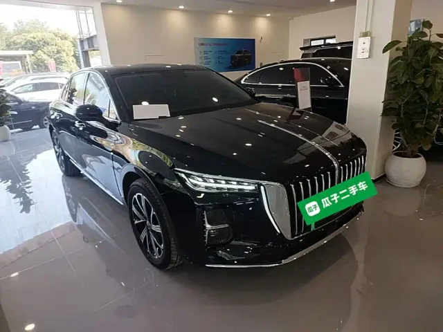 Hongqi H5 PHEV — Фото автомобиля 3