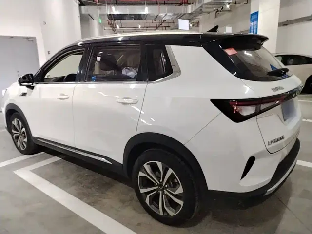 Wuling Asta — Фото автомобиля 4