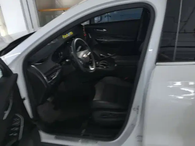 Cadillac XT4 — Фото автомобиля 9