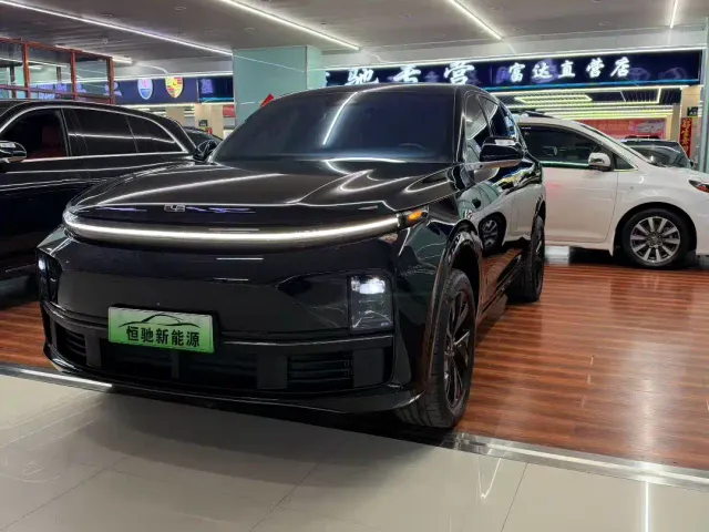 Фотография автомобиля — Li Auto L7