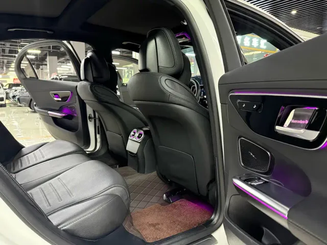 Mercedes-Benz C-Class — Фото автомобиля 14