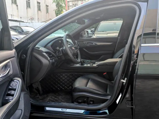 Cadillac CT5 — Фото автомобиля 9