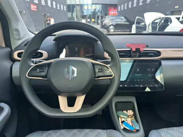 Leapmotor T03 — Фото автомобиля 11