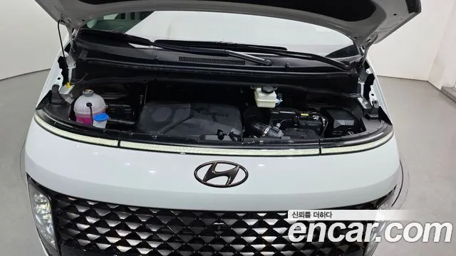 Hyundai Staria Staria 4WD Lounge 7 мест — Фото автомобиля 6