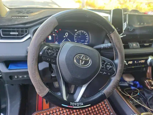Toyota Wildlander — Фото автомобиля 15