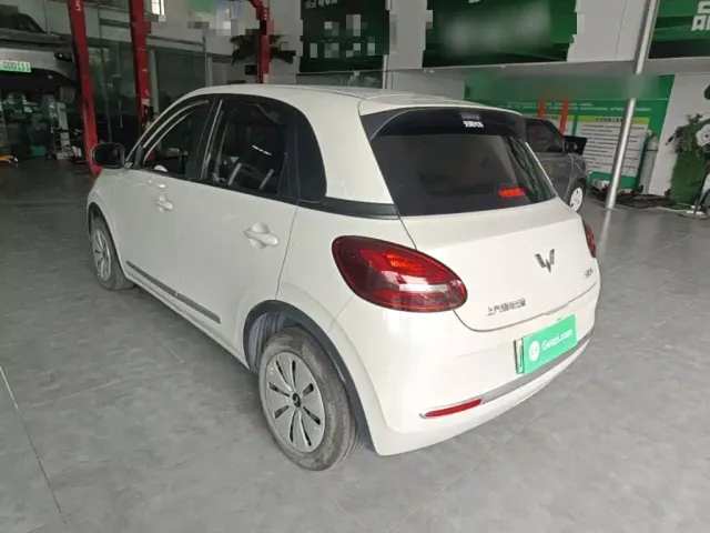 Wuling Bingo — Фото автомобиля 4