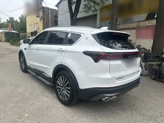 Jetour Jetour X70 PLUS 2023 1.5T DCT Self-Strengthening PRO 5-Seater — Фото автомобиля 20
