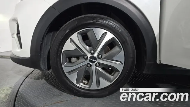 Kia Niro Niro Plus Earth — Фото автомобиля 5