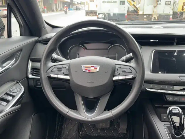 Cadillac XT4 — Фото автомобиля 6