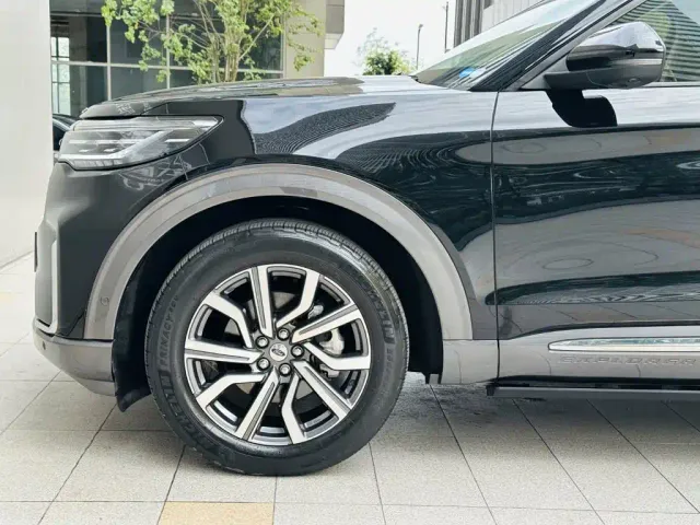 Ford Explorer — Фото автомобиля 22