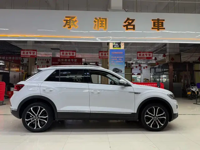 Volkswagen T-Roc — Фото автомобиля 4