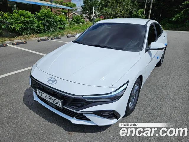 Фотография автомобиля — Hyundai Avante CN7