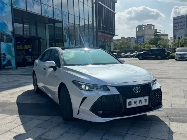 Toyota Avalon — Фото автомобиля 6