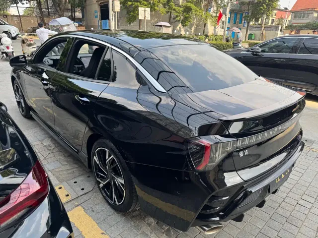 Lynk & Co 03 — Фото автомобиля 19