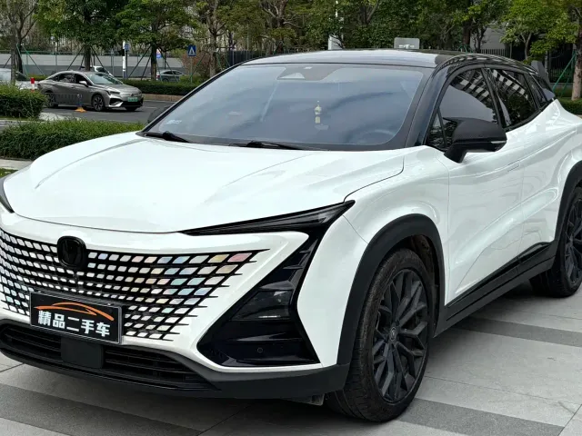 Фотография автомобиля — Changan UNI-T