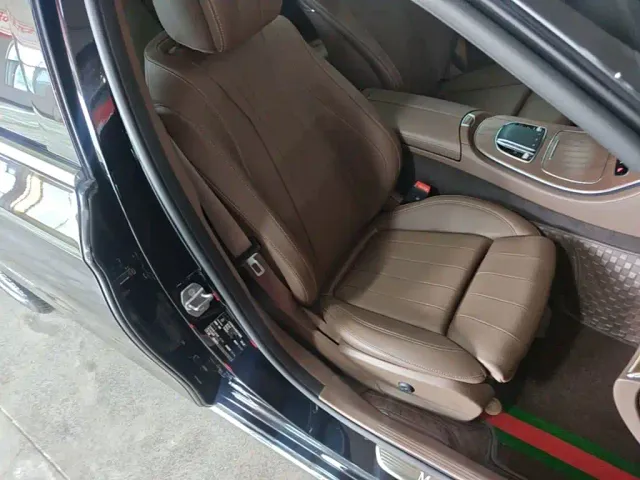 Mercedes-Benz E-Class — Фото автомобиля 24