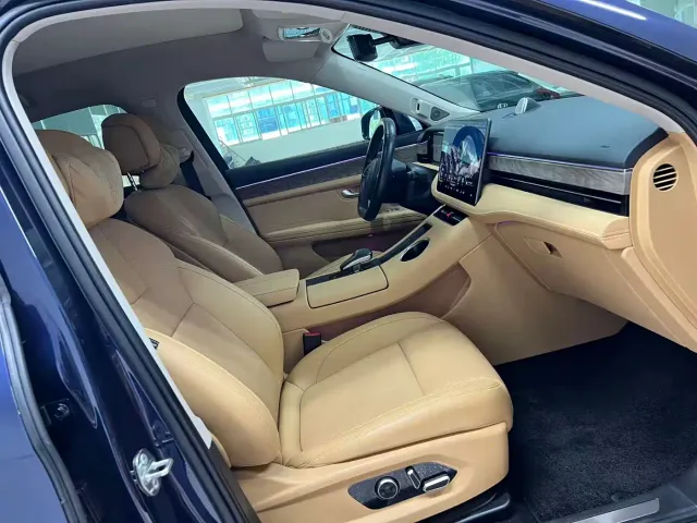 Aito M5 — Фото автомобиля 7