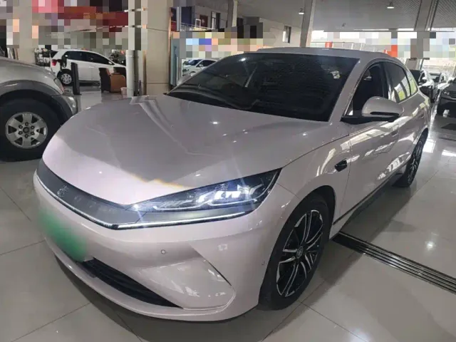 Фотография автомобиля — BYD Qin L