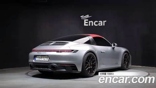 Porsche 911 992 — Фото автомобиля 2