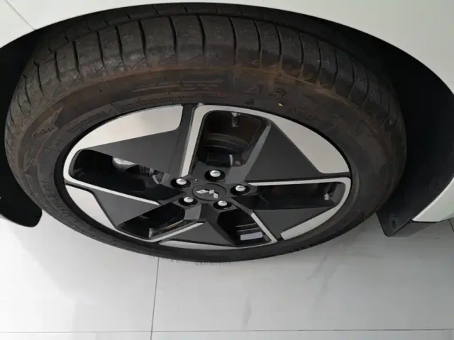 Wuling Starlight — Фото автомобиля 22