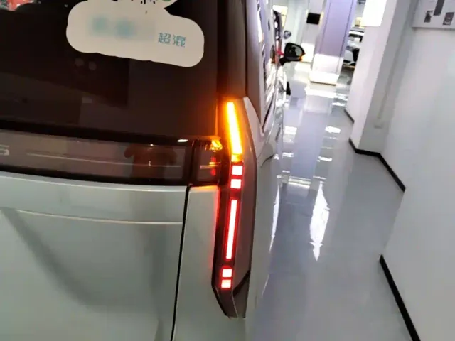 Maxus Dajia 7 — Фото автомобиля 7