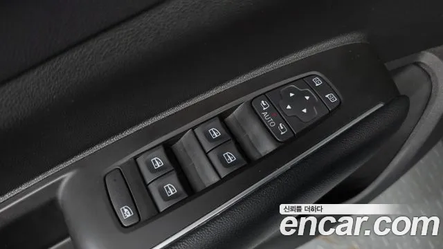 Renault-KoreaSamsung QM6 Новый QM6 2.0 LPe LE Signature 2WD — Фото автомобиля 25