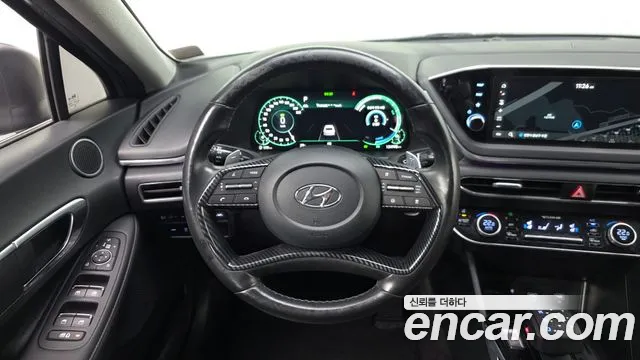 Hyundai Sonata — Фото автомобиля 15