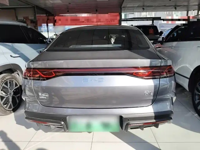 BYD Qin L — Фото автомобиля 5