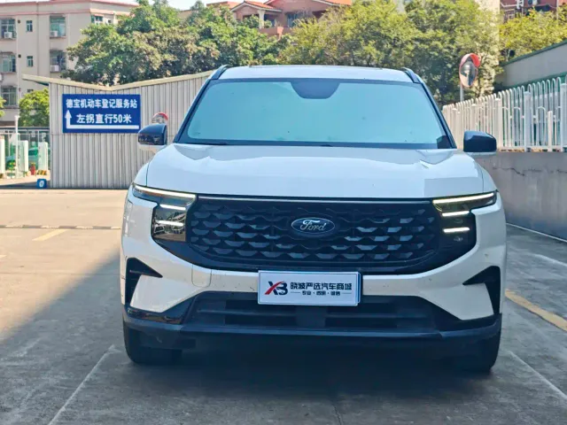 Ford Edge — Фото автомобиля 2