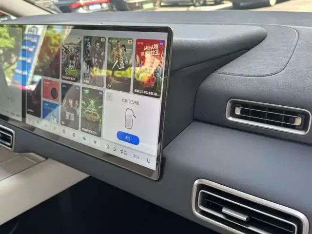 Li Auto MEGA — Фото автомобиля 10