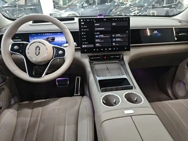 AITO Wenjie AITO M7 2026 Extended Range Ultra AWD 5-Seater — Фото автомобиля 9