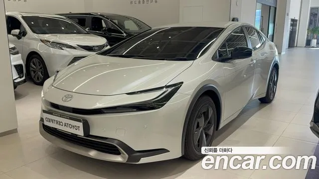 Фотография автомобиля — Toyota Prius 5th Gen