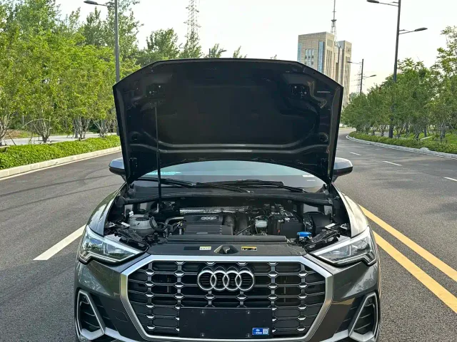 Audi Q3 — Фото автомобиля 14
