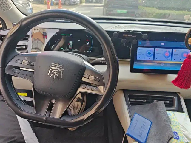 BYD Qin L — Фото автомобиля 12