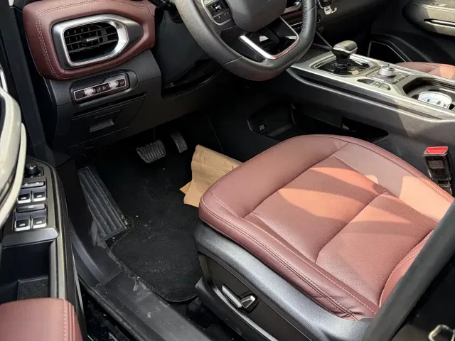Geely Haoyue — Фото автомобиля 12