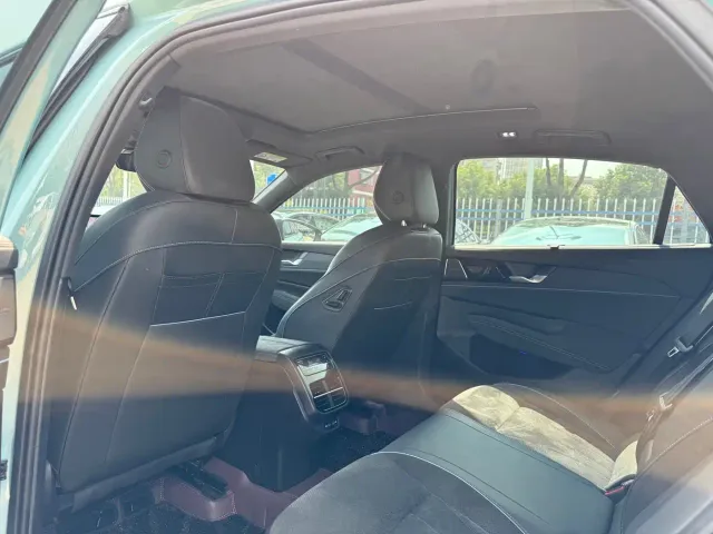 Volkswagen Passat — Фото автомобиля 11