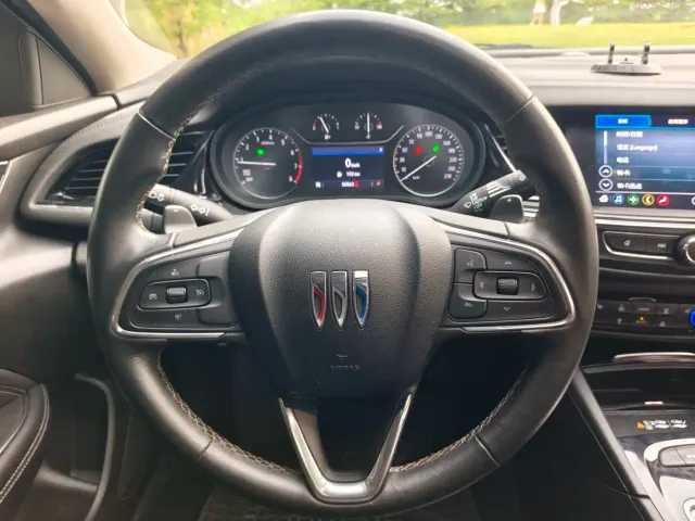 Buick Regal — Фото автомобиля 16