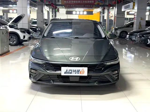 Hyundai Elantra — Фото автомобиля 2